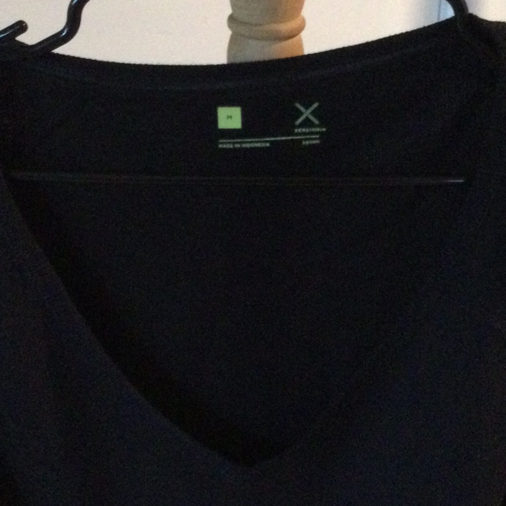 Xersion top - Picture 2 of 4